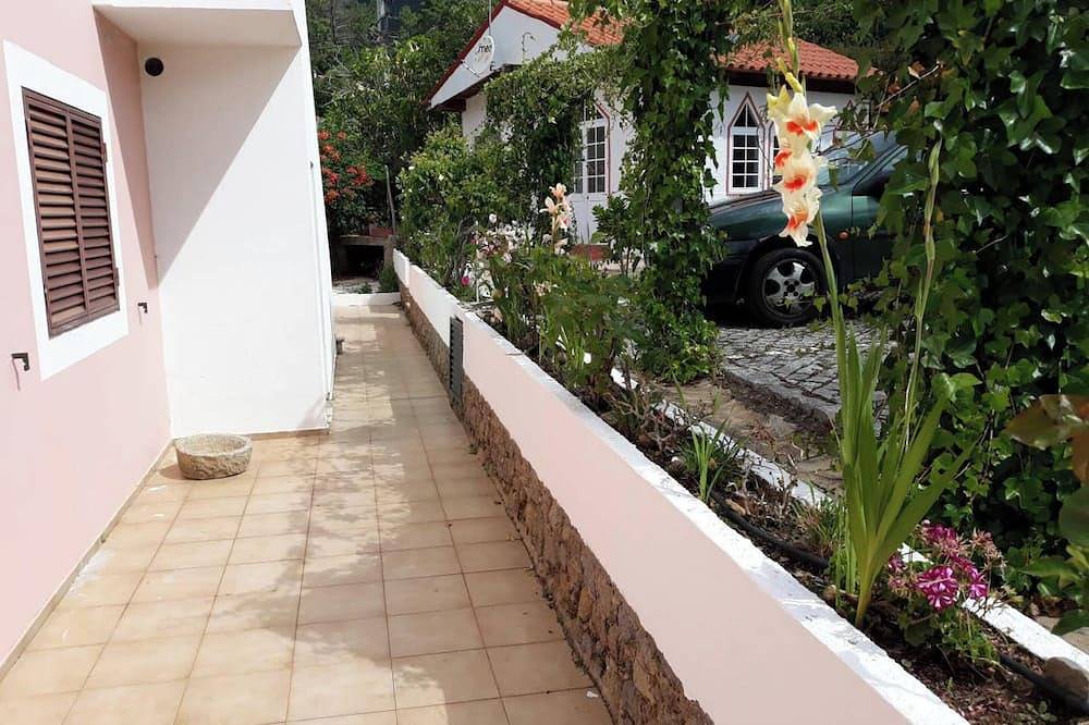 Homerez - Charmantes Haus in Monchique mit Gemeinschaftspool in Monchique, Monchique gebirge