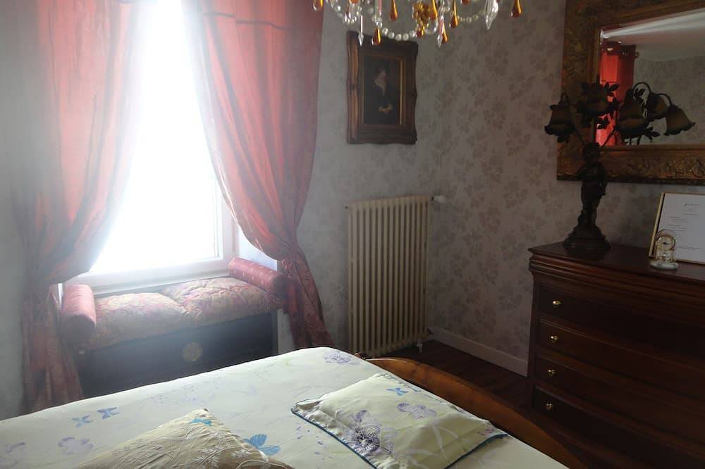 Présentation de l'Hôte, de l'environnement, et de votre suite \" Ti Trianon\" in Rosporden, Région de Quimper