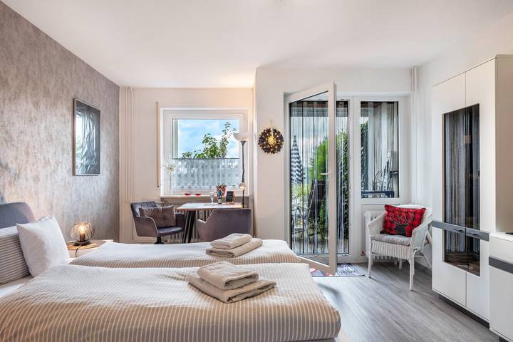 Ganzes Studio, Studio 'Morgensonne' mit privater Terrasse und Wi-Fi in Schönwald im Schwarzwald, Südschwarzwald