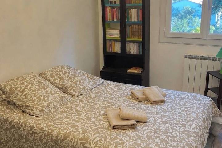 Location de vacances pour 6 personnes, animaux acceptés à Sainte-Anastasie-sur-Issole - 3
