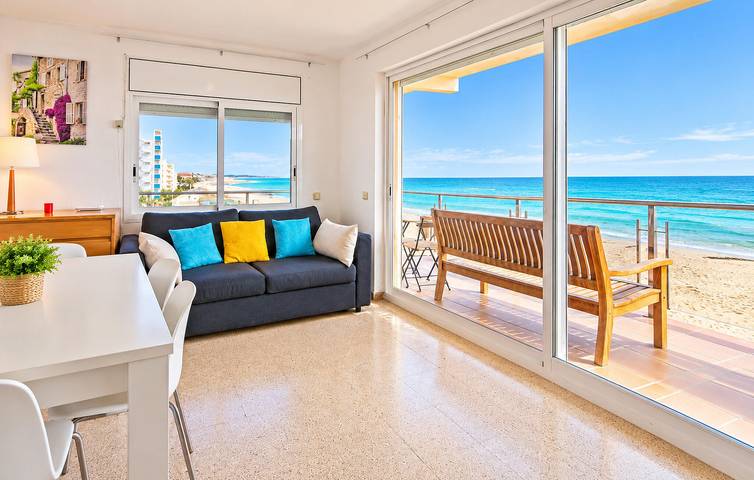 Appartement de vacances entier, 1km de la plage, Piscine, Terrasse, Cuisine, WiFi in Platja de Llevant (Malgrat de Mar), Santa Susanna
