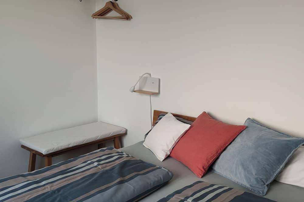 Ganze Wohnung, Ferienwohnung im Kleinen Stadthaus 35 qm im Erdgeschoss in Traunstein, Chiemgauer Alpen