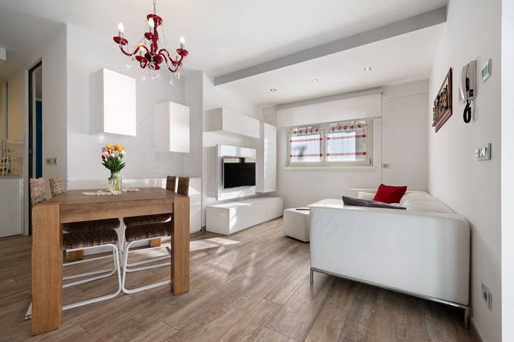Entire apartment, Apartment 'Casa Delle Fate Piano Terra' with Mountain View, Private Garden and Wi-Fi in Roncone, Sella Giudicarie