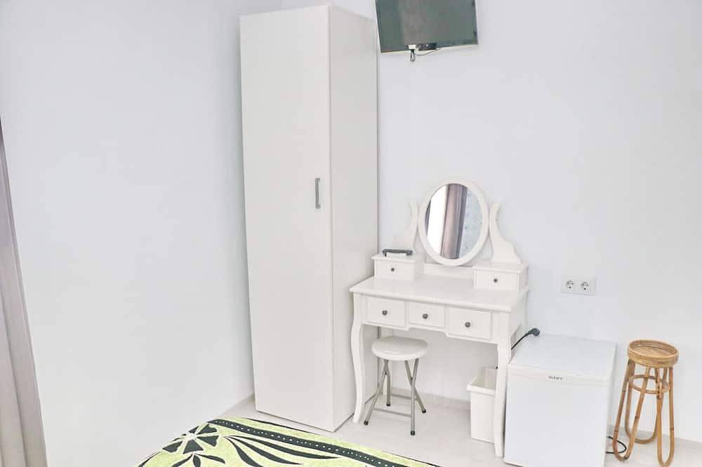 Apartamento entero, Habitación Cañaveral Playa Conil I con Wifi. in Conil de la Frontera, Costa de la Luz