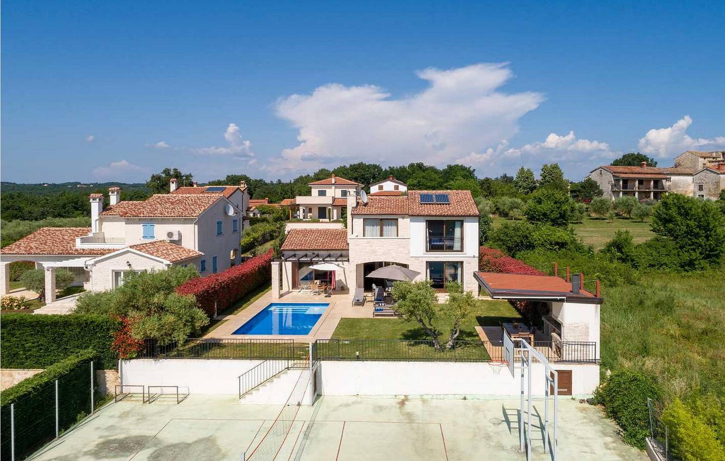 Ferienhaus für 8 Personen mit Terrasse in Općina Višnjan, Zentralistrien