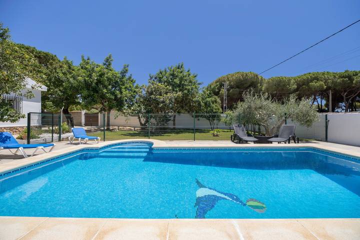 Chalet para 5 personas, con jardín, Familias con niños en Novo Sancti Petri