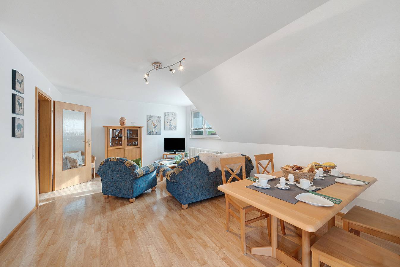 Apartamento inteiro, Apartamento 'Bergblick' com varanda e Wi-Fi in Biederbach, Central Black Forest