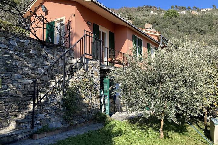 Casa vacanza per 10 persone, con giardino e balcone - 1