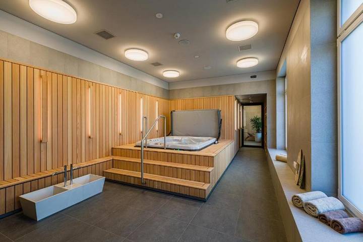 Gîte pour 4 personnes, avec jacuzzi ainsi que jardin et sauna à Arbon - 3