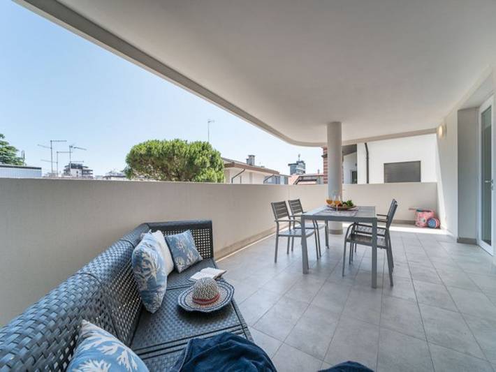 Ferienwohnung für 6 Personen, mit Terrasse in Lignano Sabbiadoro