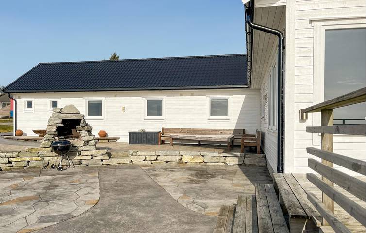 Ferienhaus für 14 Personen, mit Terrasse und Garten sowie Ausblick in Frøya - 2