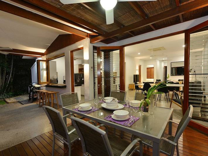 Villa for 8 people, with terrace in Port Douglas