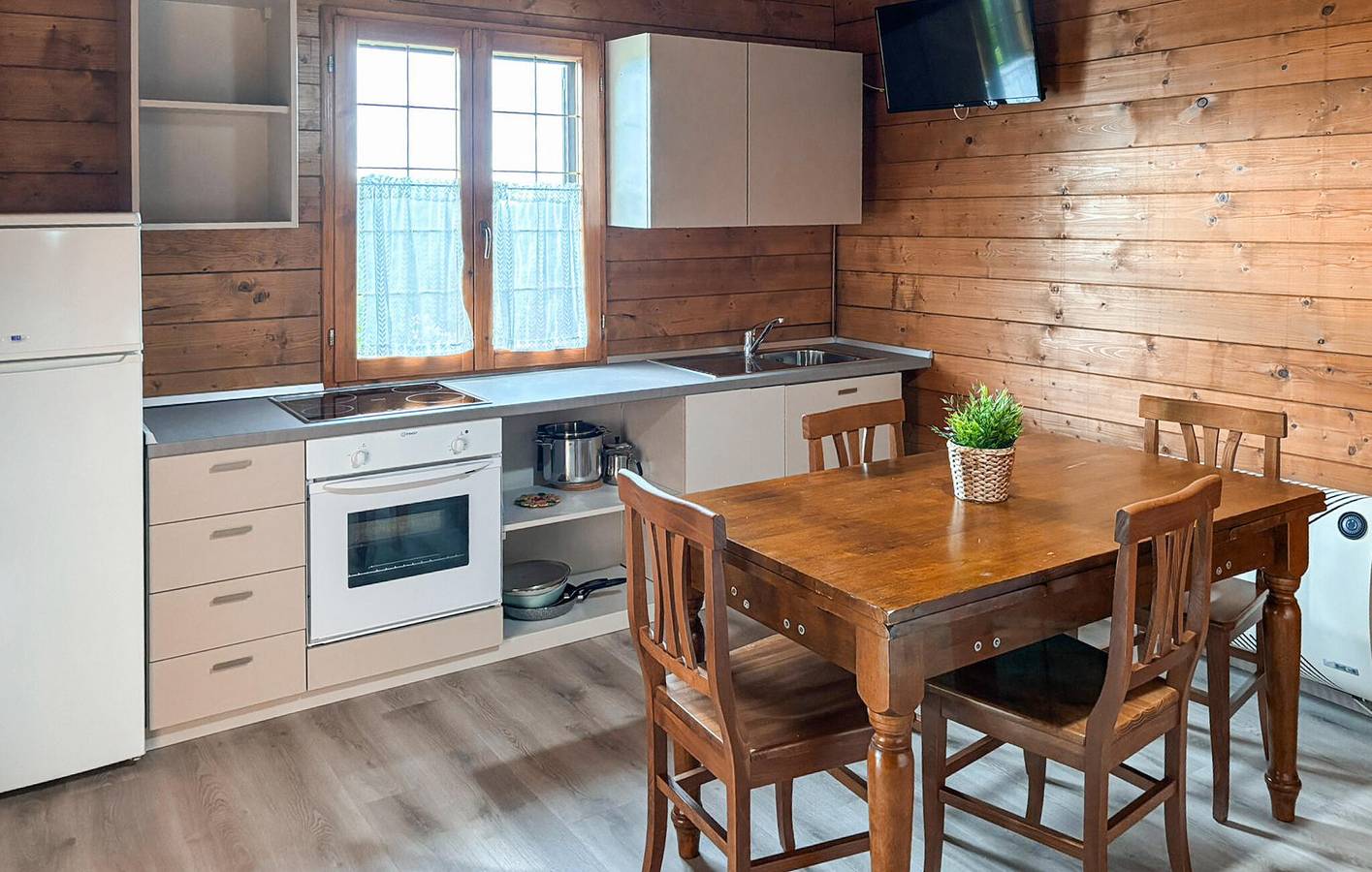 Ferienhaus für 3 Personen mit Pool in Apecchio, Valle del Metauro