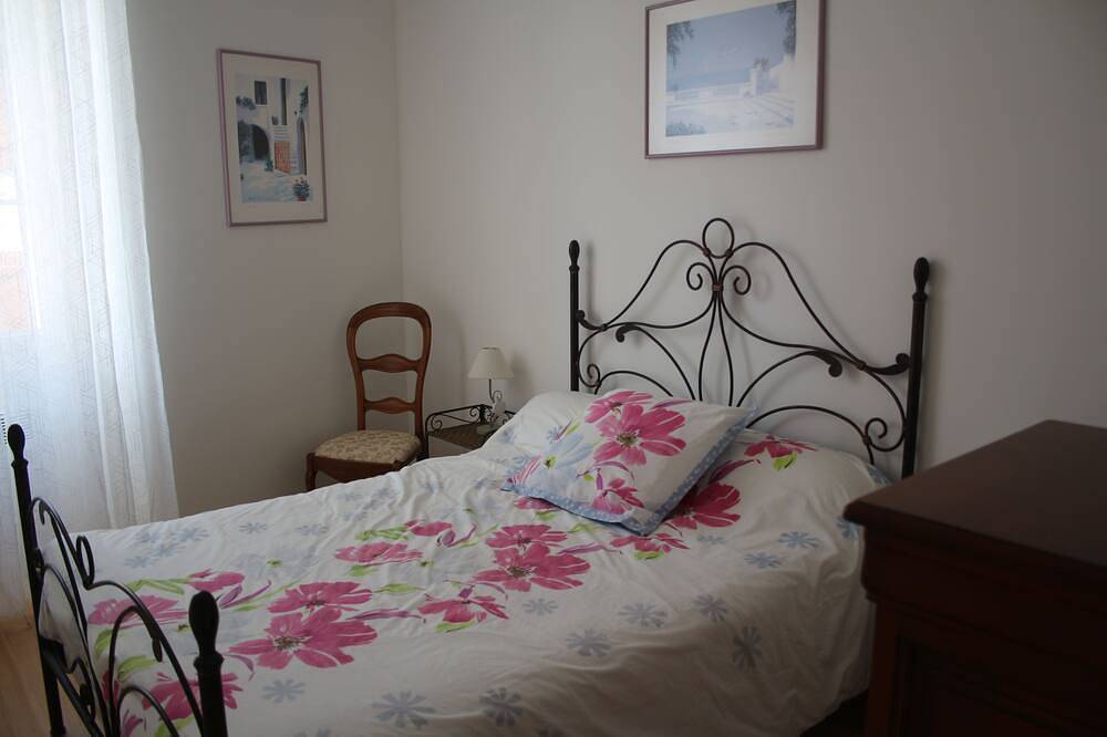 Appartement entier, Gîte du canal du moulin, en plein cœur du village d'Arudy en Vallée d'Ossau in Arudy, Béarn