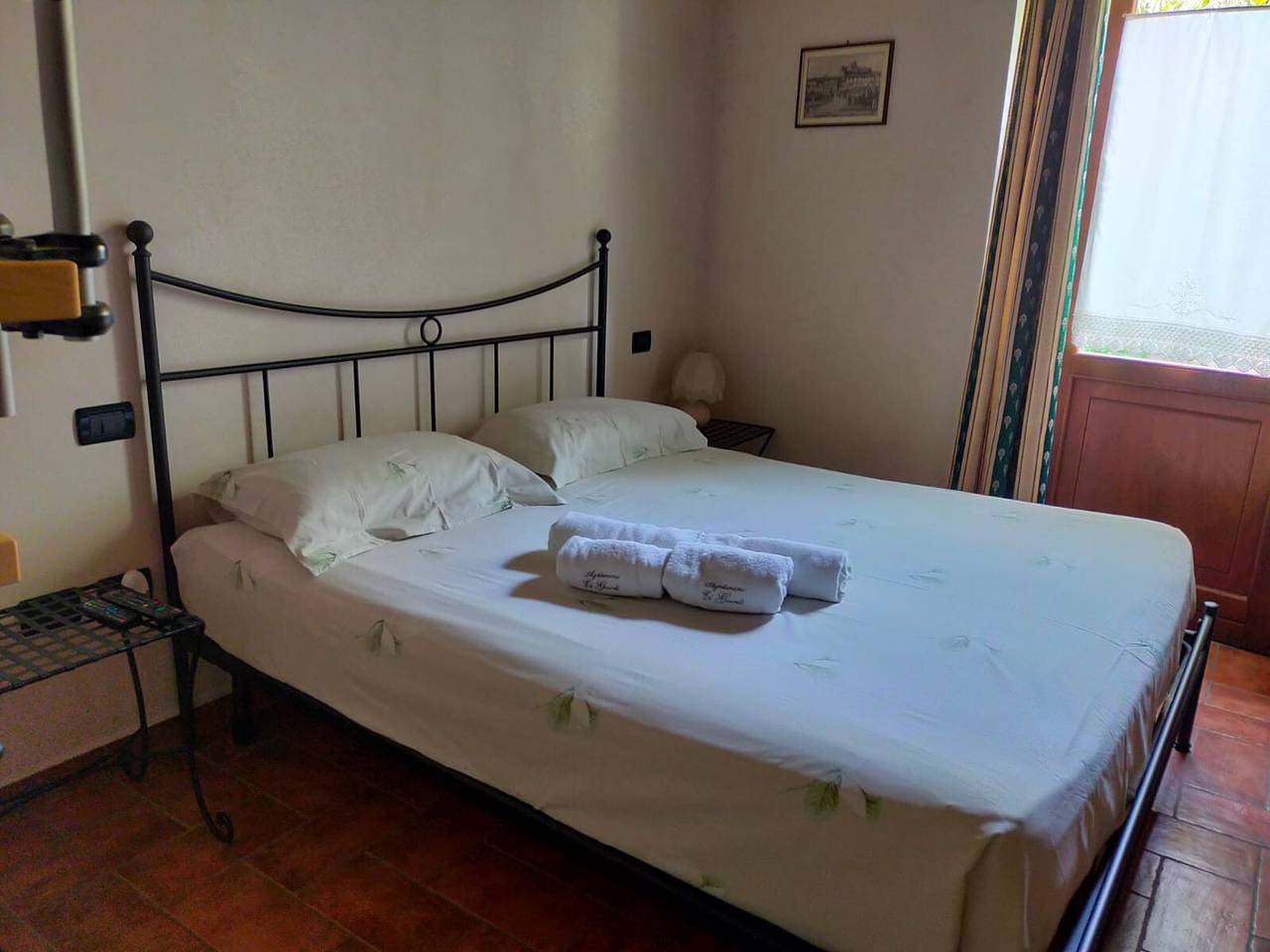 Zimmer „Stanza 4“ mit Bergblick, Wlan und Klimaanlage in Marone, Gemeinde Marone