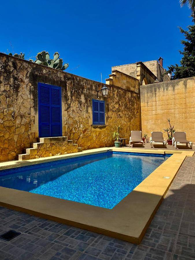 Chambre d’hôte pour 2 personnes, avec vue ainsi que piscine et terrasse, animaux acceptés dans Xaghra - 4