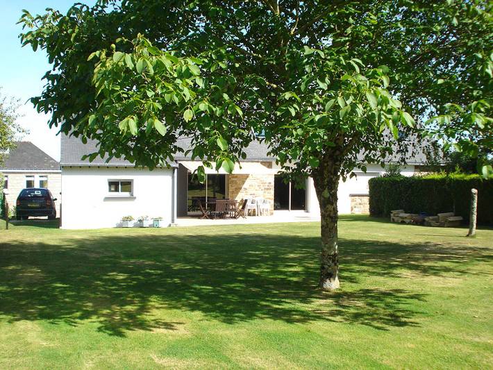 Gîte pour 7 personnes, avec terrasse et jardin - 1