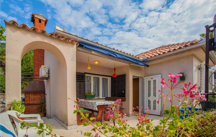 Ferienwohnung für 5 Personen, mit Terrasse auf Cres