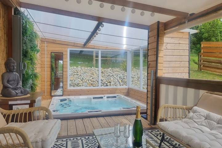 Gîte pour 2 personnes, avec jardin et jacuzzi à Anneville-sur-Scie