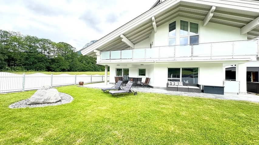 Ferienhaus für 10 Personen, mit Sauna und Garten