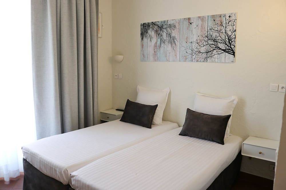 La Villa Roseraie , Hotel Familial Ouvert Toute L Annee. Animaux Acceptes in Vence, Cannes og omegn