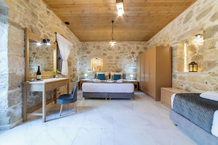Asmani Traditional House with Jacuzzi, Sauna & small Gum, ideal for relaxing in Iraklio-Heraklion en omgeving
