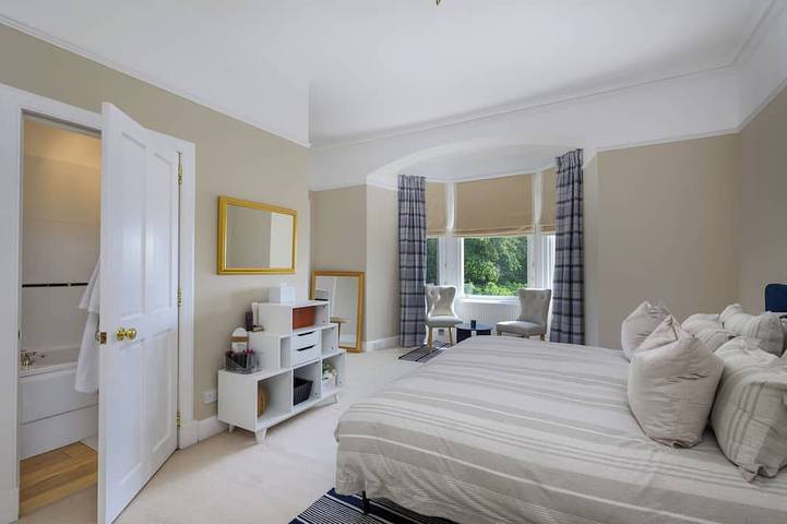 Drumnacree House | Rural Perthshire Retreat with Golf Links | Pet Friendly in Perthshire