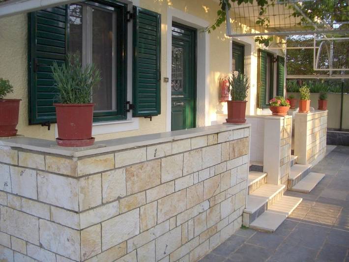 Gîte pour 4 personnes, avec balcon et jardin à Arta - 2