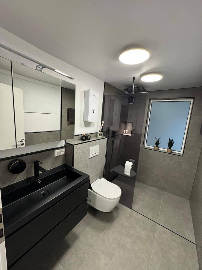 Ferienwohnung für 4 Personen, mit Balkon und Terrasse sowie Garten und Ausblick in Residenzschloss Ludwigsburg