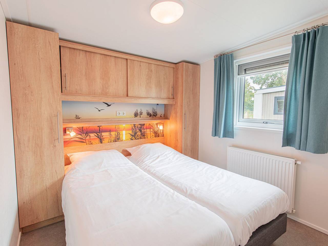 Chalet in Duisburg with Beach and Harbor Views in Bergen (Limburg), De Maasduinen National Park