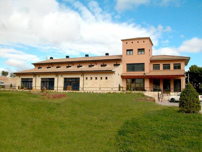 Hôtel pour 3 personnes, avec piscine ainsi que jardin et vue dans Estercuel