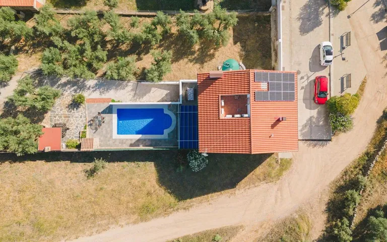 Casa de vacaciones para 12 personas, con piscina además de terraza y vistas, Se admiten mascotas - 1