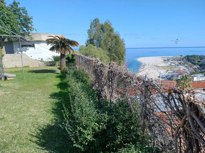 Casa de vacaciones para 7 personas, con vistas y jardín, Se admiten mascotas - 1