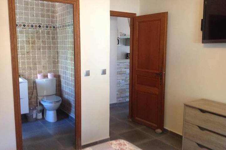 Villa Casita Juan les Pins, climatisée, jardin, à 10 min à pied des plages in Antibes, Côte méditerranéenne (France)