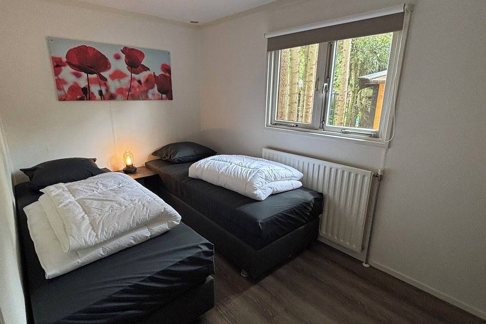 Erleben Sie einen unvergesslichen Urlaub in unseren gemütlichen Cozy Lodges, perfekt für 4 Personen! Diese freistehenden Unterkünfte von ca. 60m² bieten viel Platz und Komfort und befinden sich auf einem wunderschönen Grundstück mitten in der Natur d in Harderwijk, Veluwe