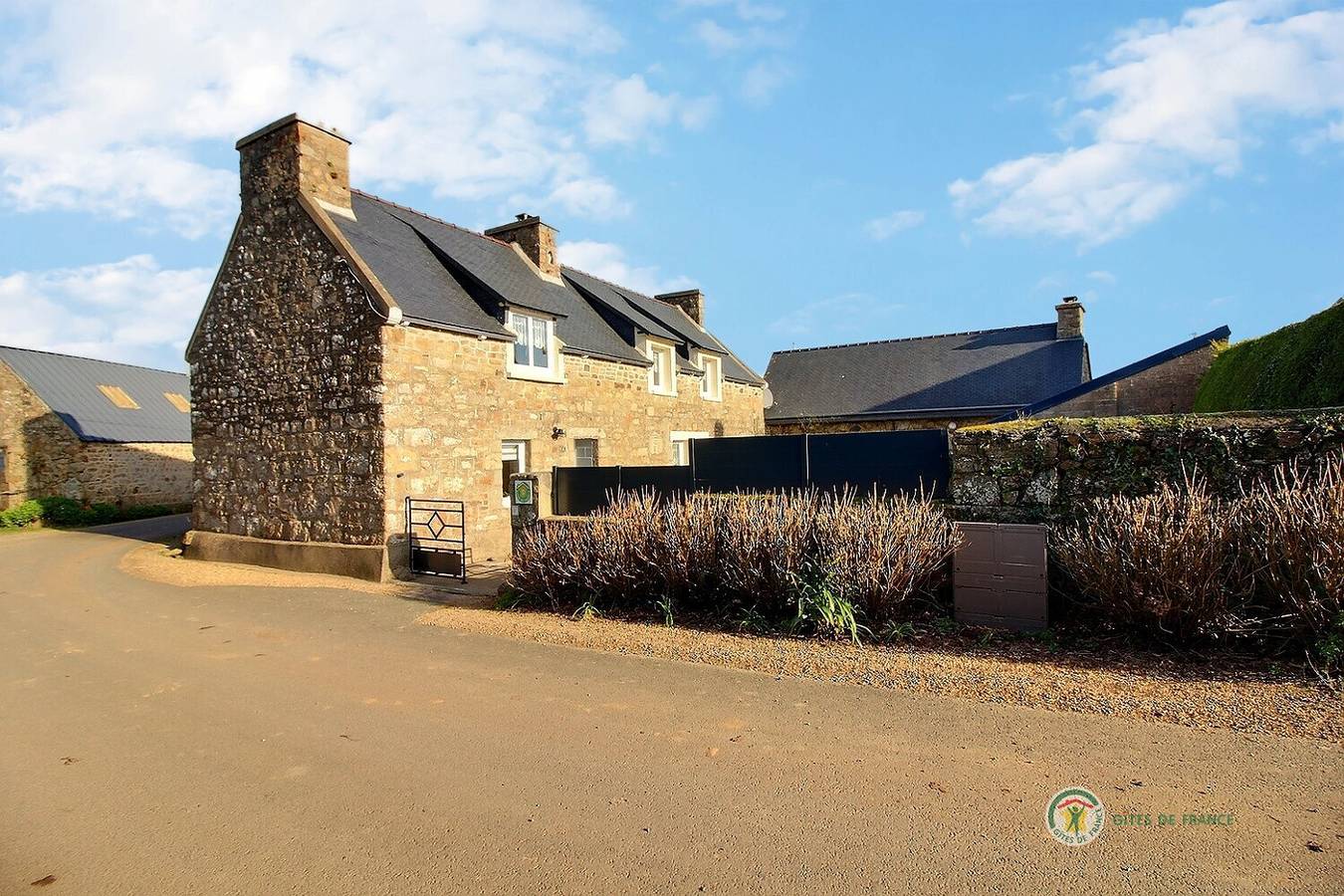 L' Hortensia in Pors Guyon, Lanmodez