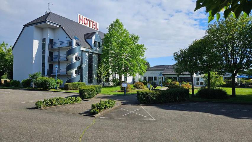Hôtel pour 3 personnes, avec Terrasse ainsi que Jardin et Vue