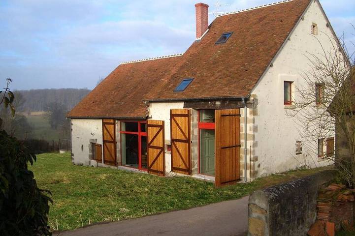 Gîte pour 12 personnes, avec terrasse et jardin à Le Brethon