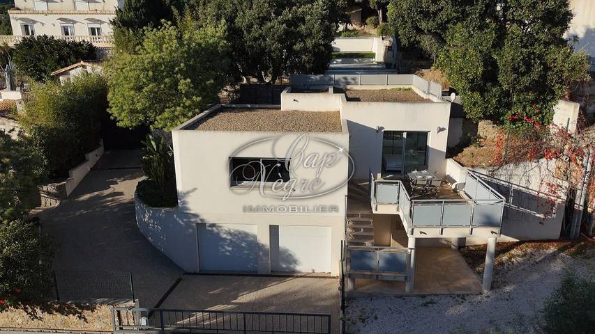 Location de vacances pour 4 personnes, avec terrasse dans Cavalière - 2