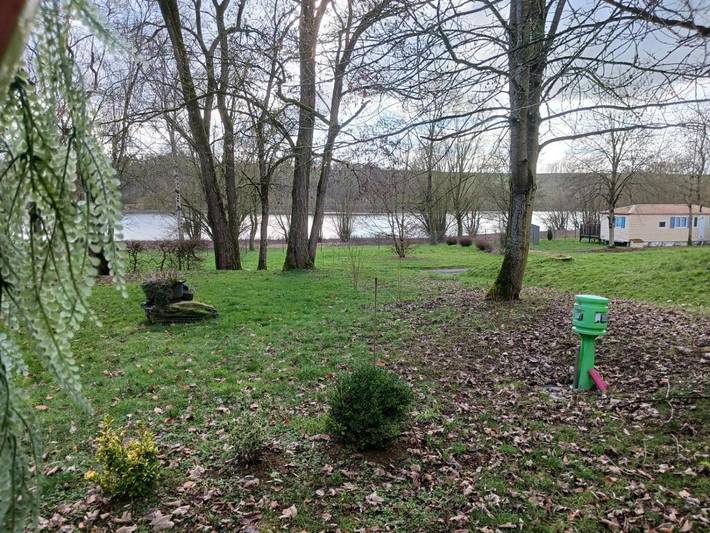 Camping pour 4 personnes, avec vue et jardin ainsi que terrasse et vue sur le lac dans les Ardennes - 4