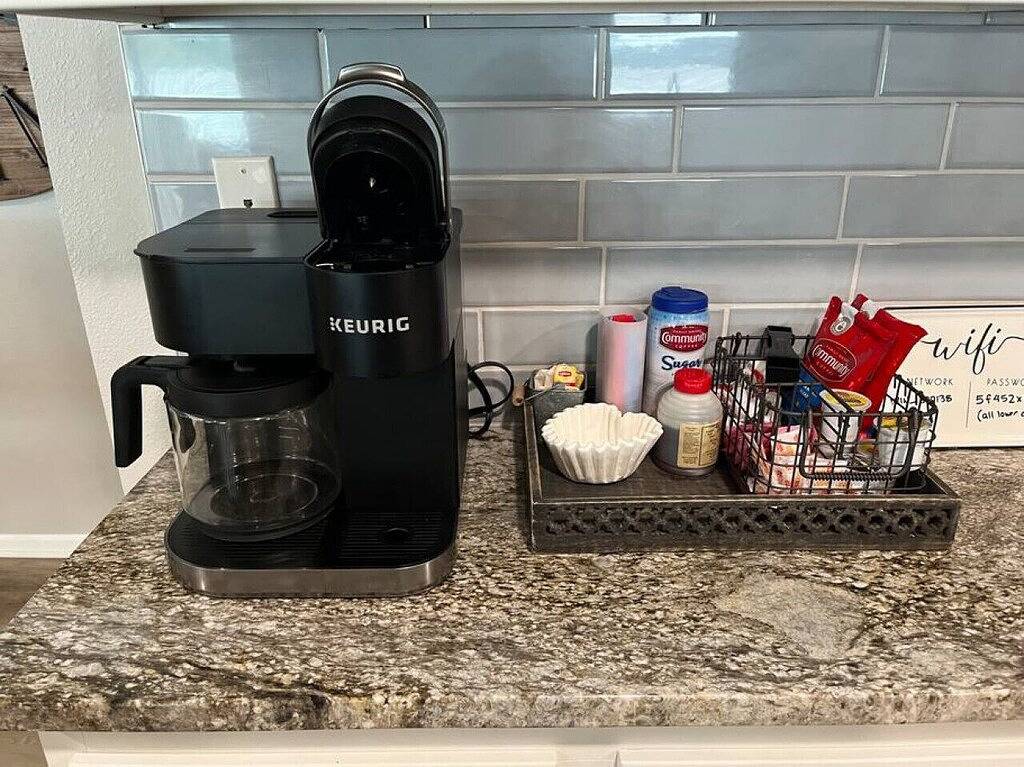 Angler`s Cove · Waterfront House with Amazing Views & Giant Deck in Toledo Bend Reservoir