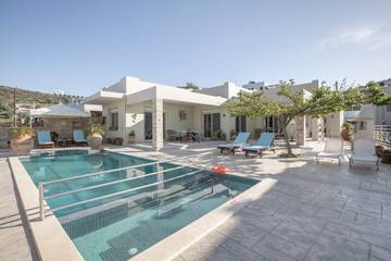 Villa for 6 People in Kamilari, South Crete, Photo 1