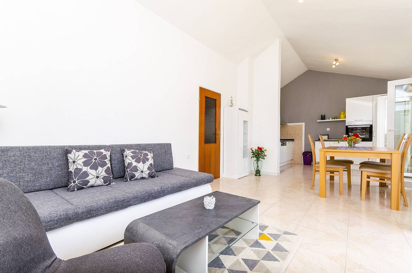 Ganze Wohnung, Apartment Mila in Okrug Gornji, Ciovo