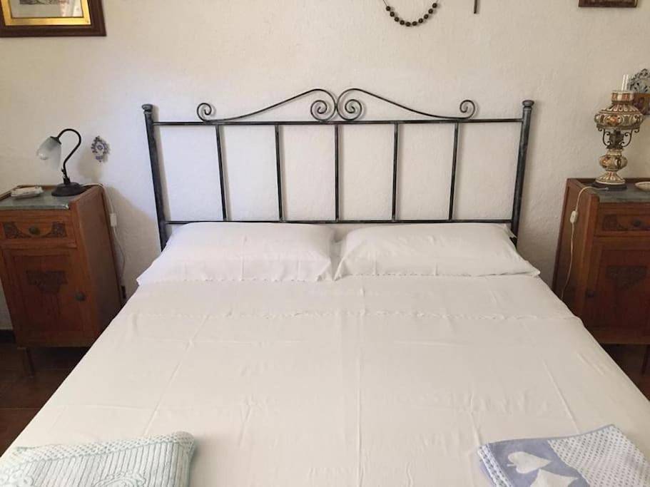 Three-Bedroom Villa in Tonnara di Bonagia, Valderice