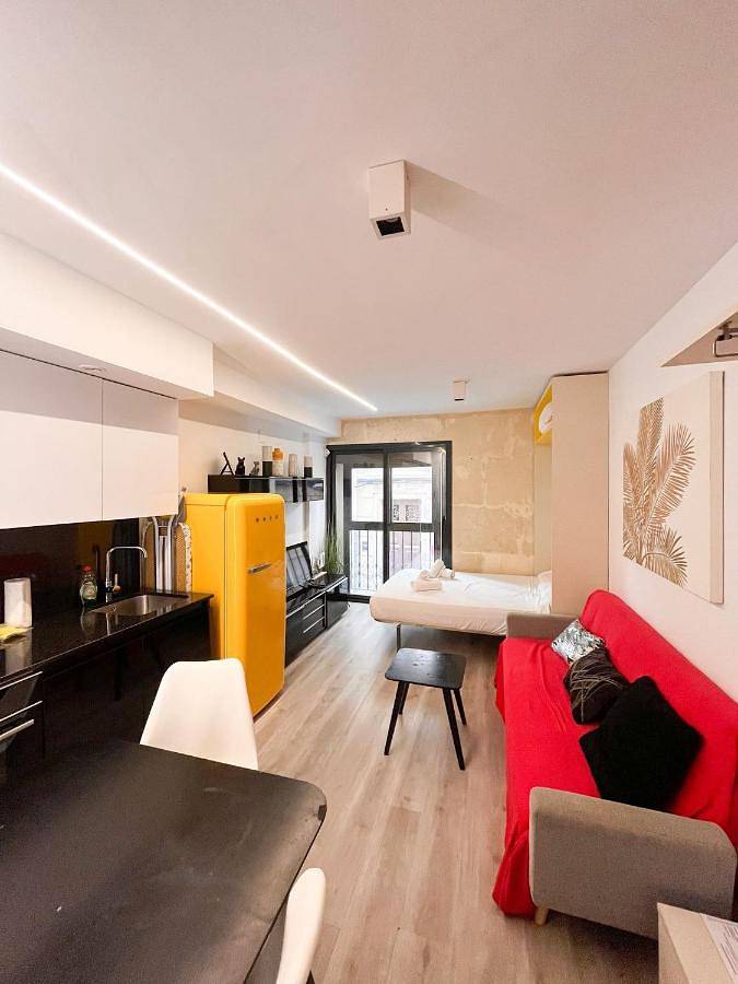 Loft voor 2 personen, met balkon in Alicante