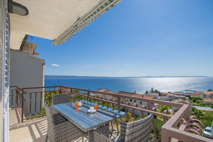 Ferienwohnung für 6 Personen, mit Balkon/Terrasse in Podstrana