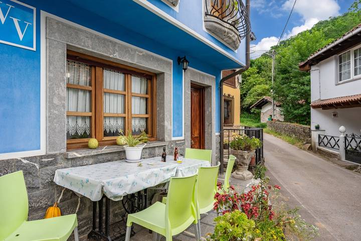 Casa Luis met uitzicht op de bergen in Cangas de Onís, Cornisa Cantábrica (Spanje)