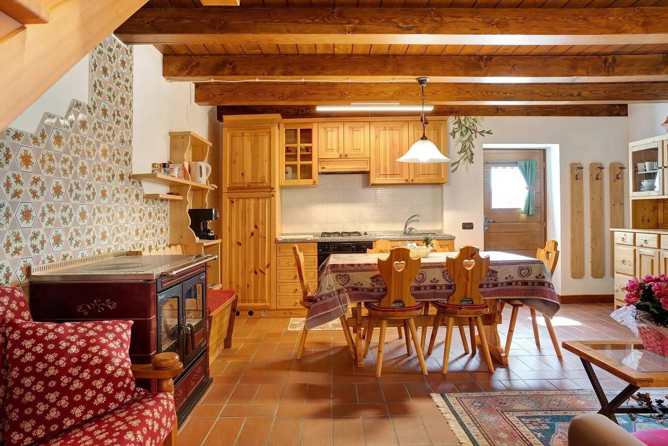 Ganze Wohnung, Chalet Berghof Laret Ranuncolo mit Whirlpool und Wlan in Rabbi, Nationalpark Stilfser Joch