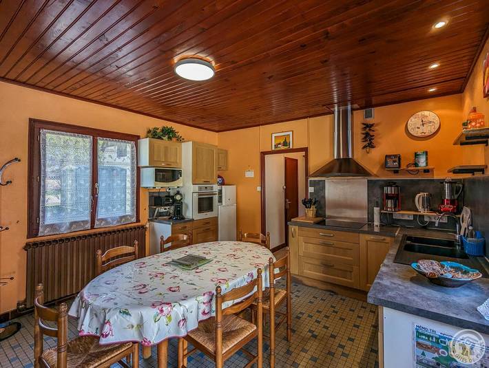 Gîte pour 10 personnes, avec jardin et jacuzzi, animaux acceptés dans Haute-Garonne - 3