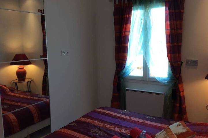 Location de vacances pour 8 personnes, avec jardin et terrasse à Le Puy-Sainte-Réparade - 3